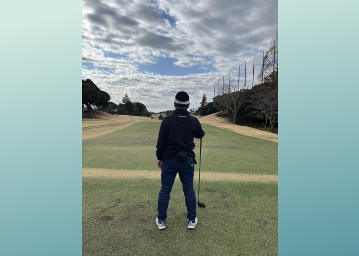 趣味のゴルフを楽しむスタッフ